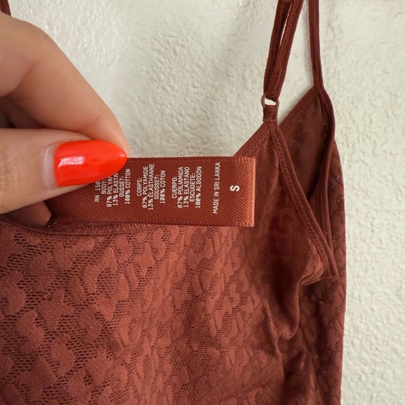 SKIMS LACE BODYSUIT SIZE S - Picture 3 of 3